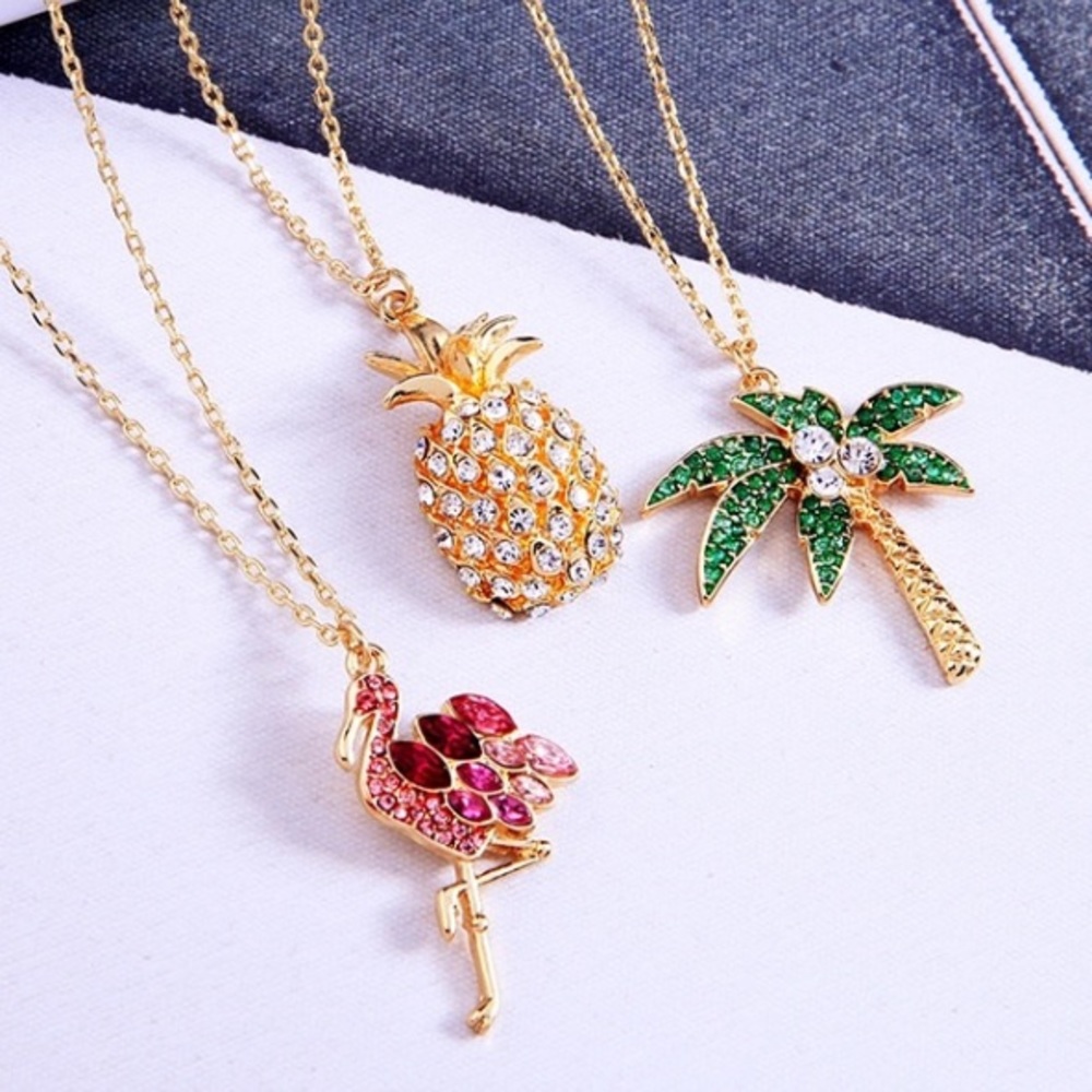 〰️Flamingo Necklace〰️ - Picture 3 of 4